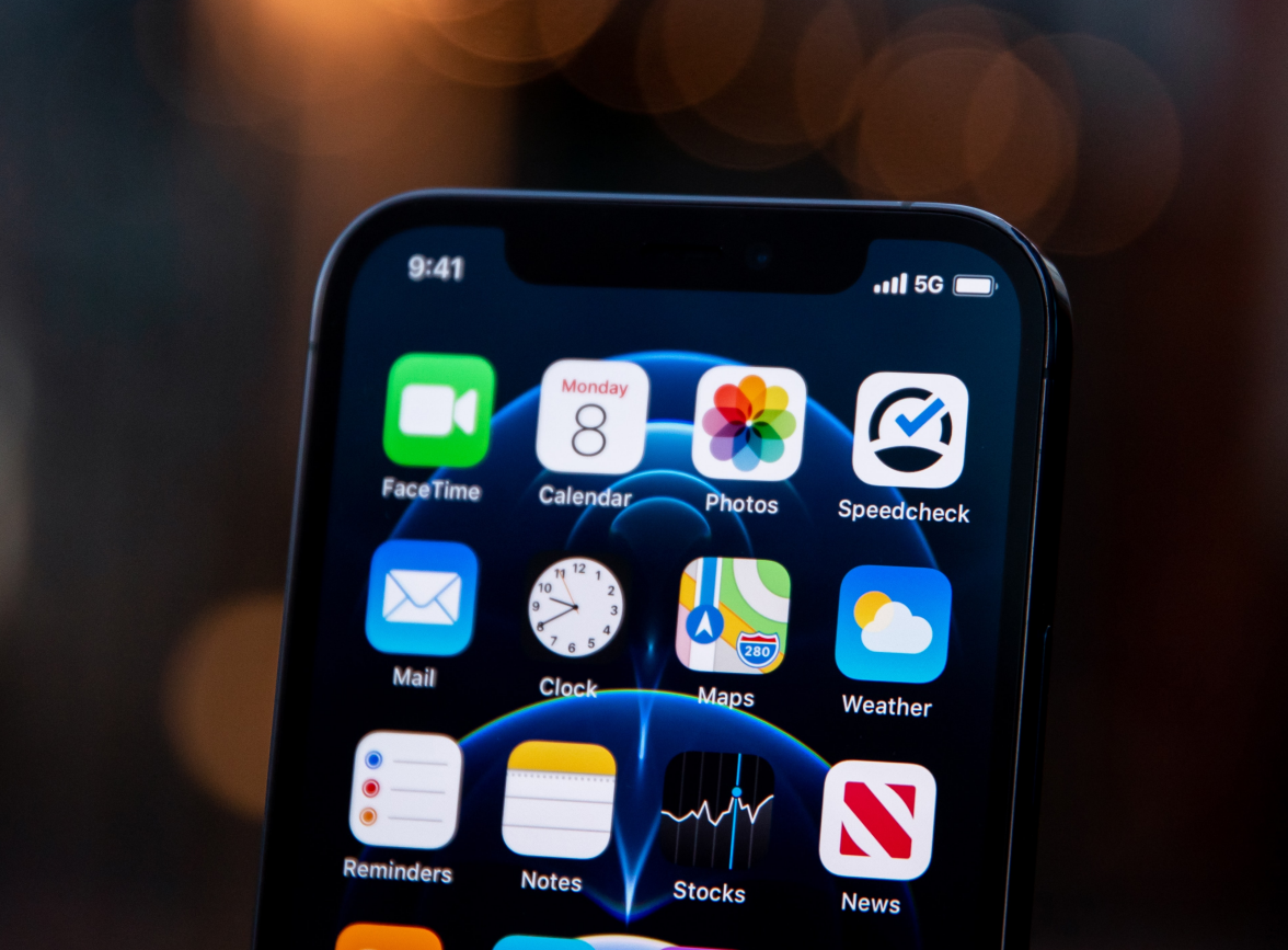 灵山苹果手机维修分享为什么 iPhone 12 在冬季会自动关机 